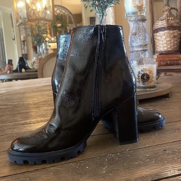 FOREVER 21 Black Patent Leather Combat Booties Sz 9 NEW 💕 - Picture 3 of 5